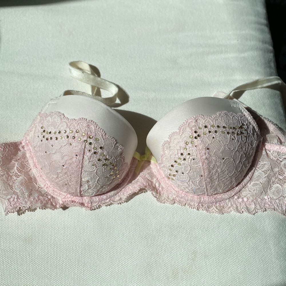 Victoria’s Secret dream angel bra 34b